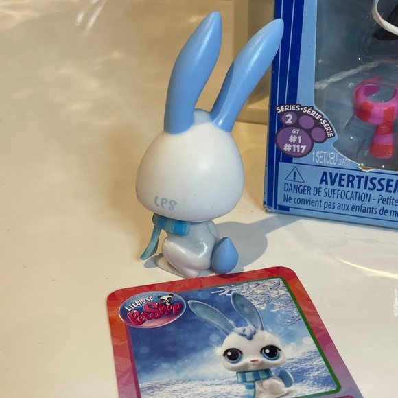Littlest Pet Shop- Pet Pairs 🐼🦌🎁Winter Pals (Holiday Edition) - Picture 3 of 13